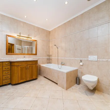 Grand Family Apartment / Main Square / Old Town Appartamento *